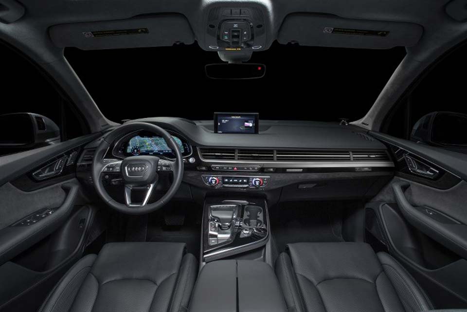 Inside the 2017 Audi Q7