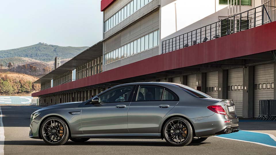 The 2018 Mercedes-AMG E63 on the track