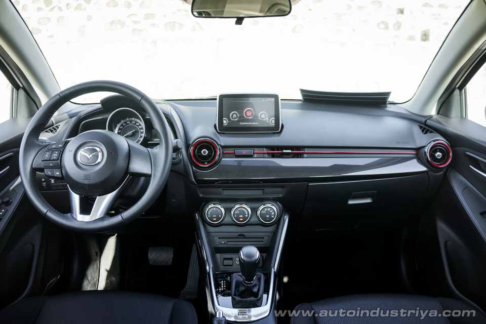 Inside the 2016 Mazda2 V+
