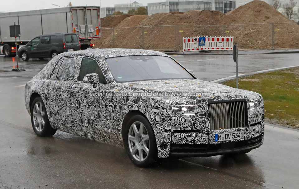 Spied: 2018 Rolls-Royce sheds more cover Spied: 2018 Rolls-Royce sheds more cover