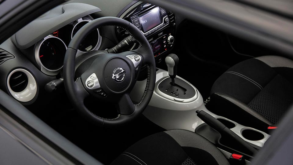 Inside the 2017 Nissan Juke Black Pearl Edition