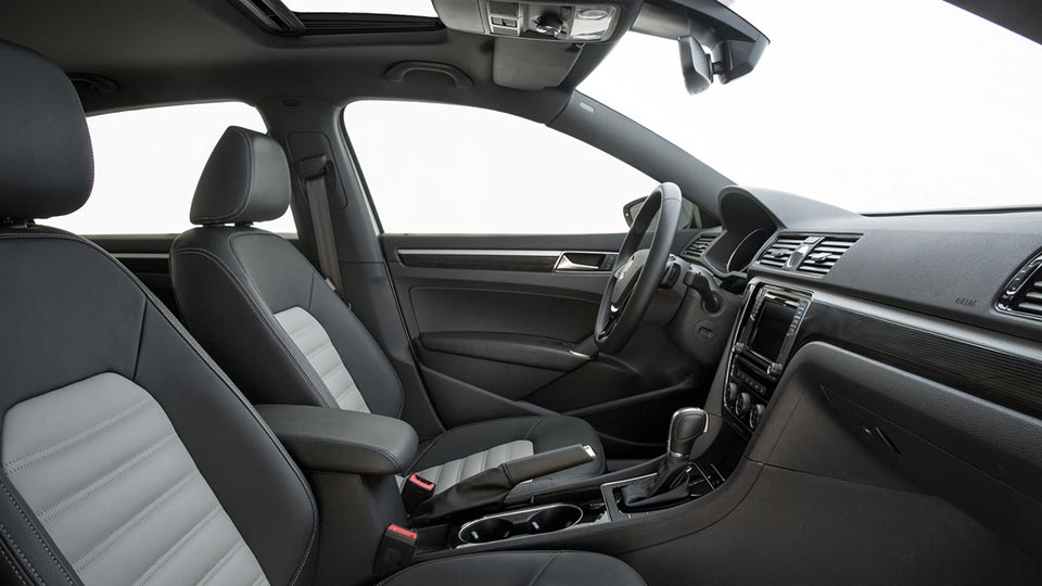 A look inside the Volkswagen Passat GT's interior