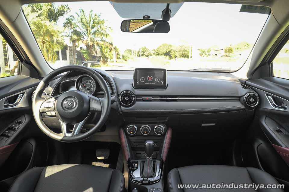 Mazda CX-3 dashboard