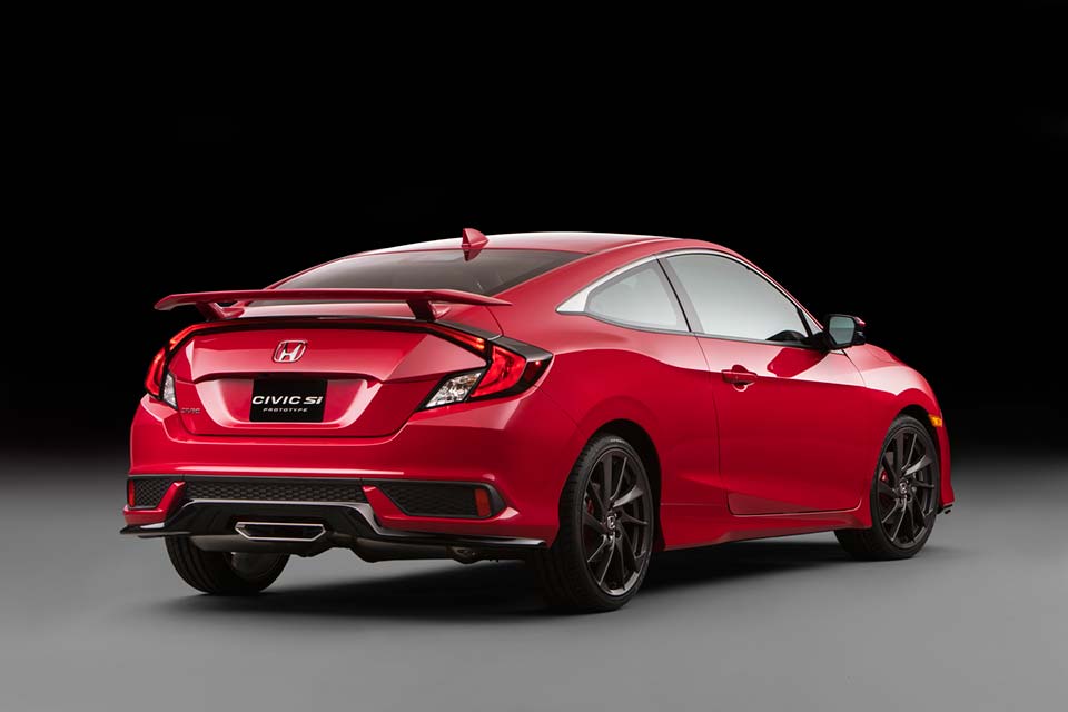 Rear quarter of the all-new Honda Civic Si prototype
