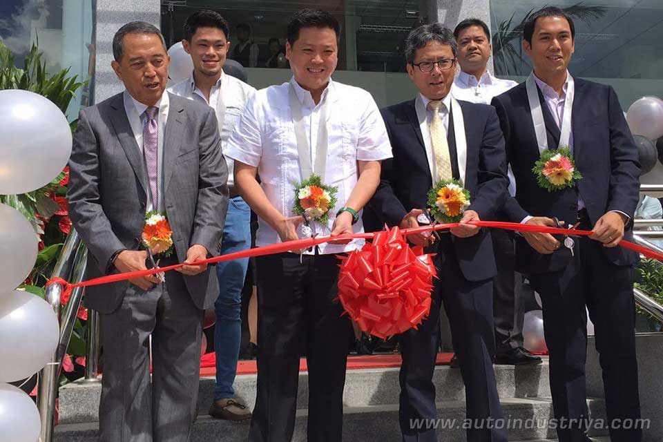 TNESC ribbon cutting