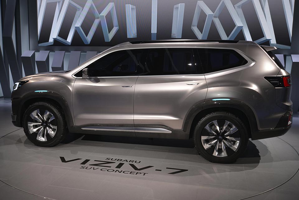 Side profile of the Subaru Viziv-7 concept