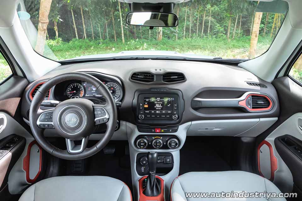 Jeep Renegade interior