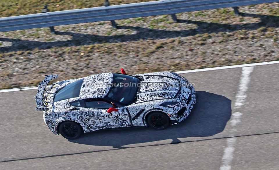 Spied: 2018 Chevrolet Corvette ZR1 bares aggressive aero pack