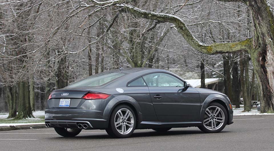 Audi brings quattro all-wheel-drive to TT 2.0 TDI