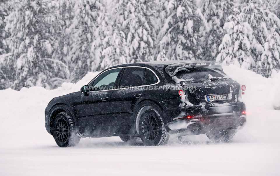 Rear quarter of the new Porsche Cayenne undergoing winter testing