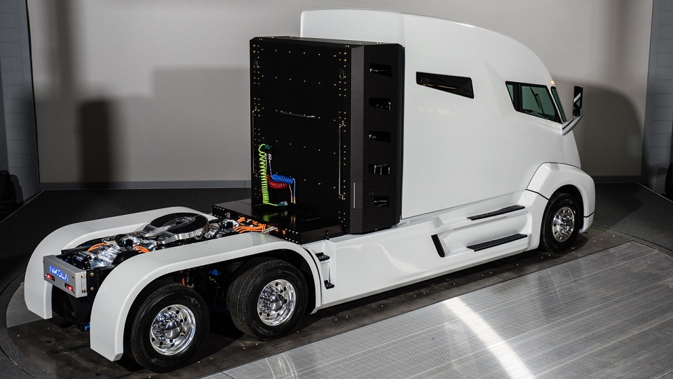 Rear of the Nikola One FCV semi-truck