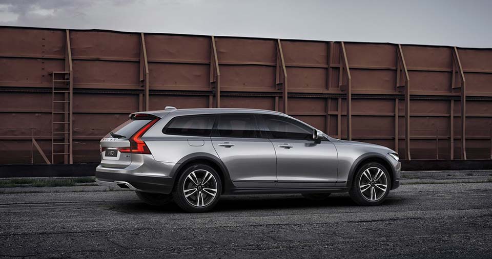Rear quarter of the Volvo V90 Cross Country Polestar