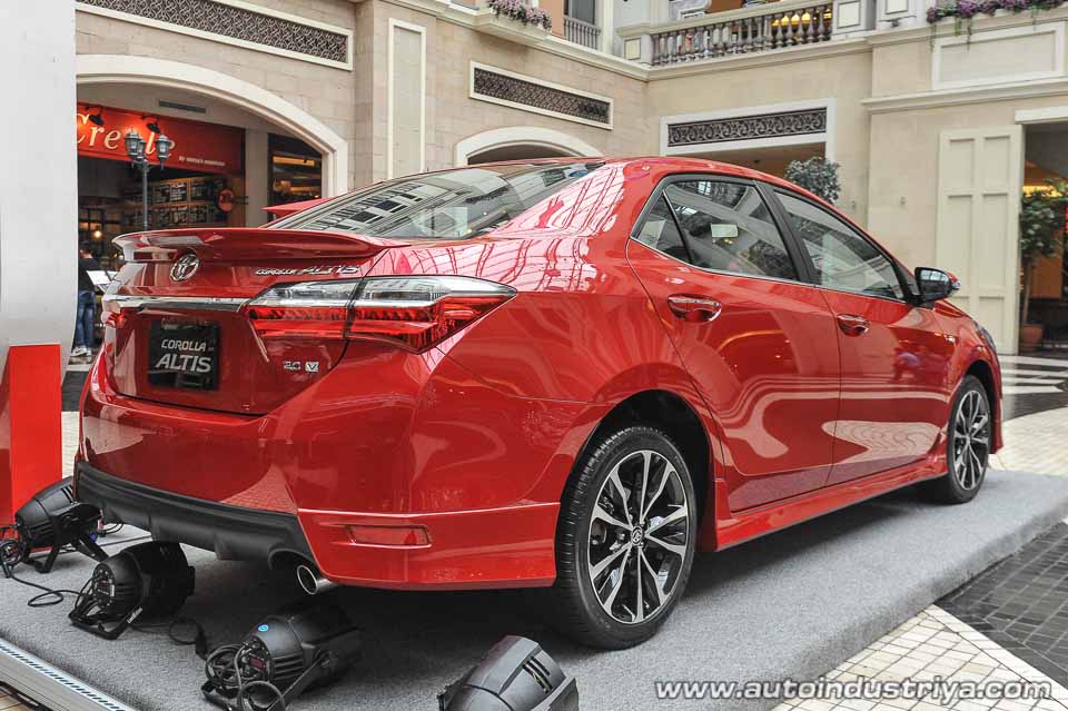 2017 Toyota Corolla Altis makes local debut 
