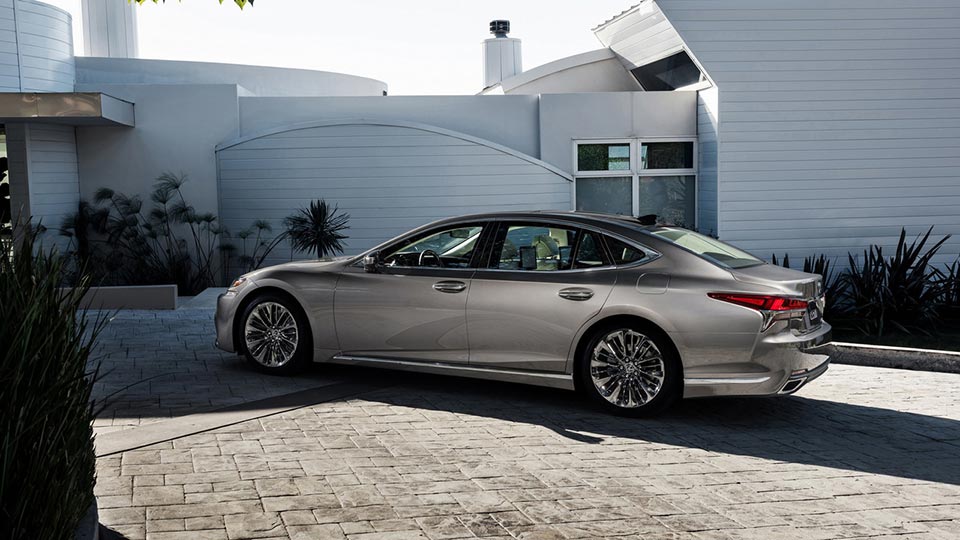 NAIAS 2017: All-new Lexus LS goes turbo, adopts sleeker design