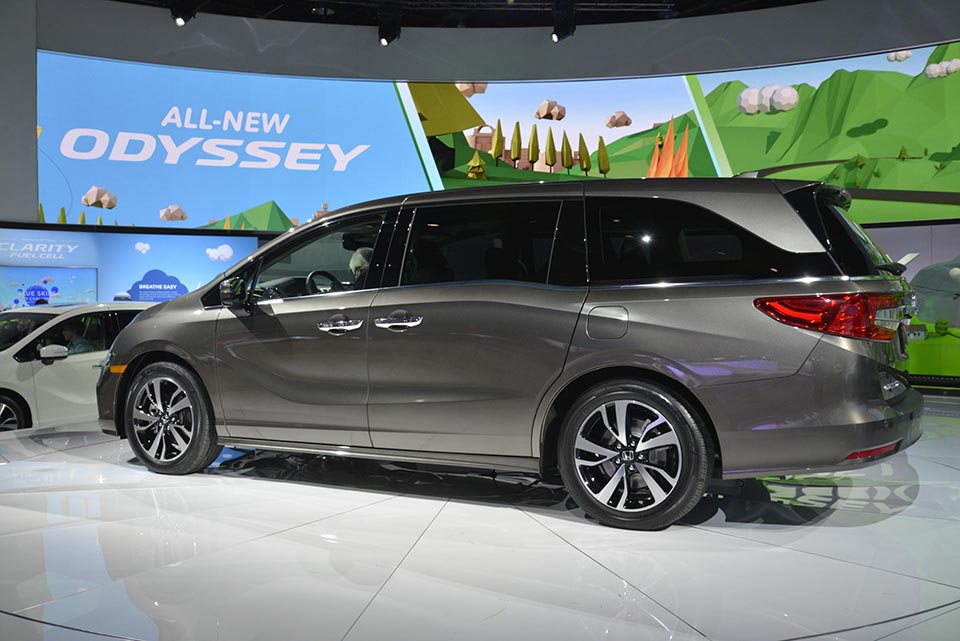 NAIAS 2017: Redesigned US-Spec Honda Odyssey revealed