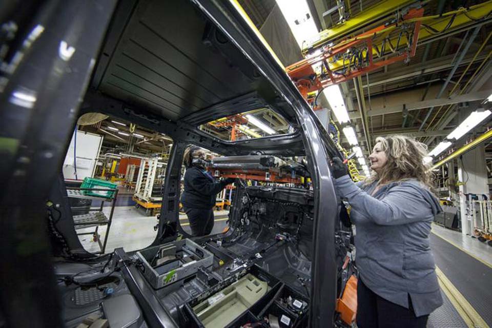 FCA invests $1B in Michigan, Ohio plants, Wagoneer on the way
