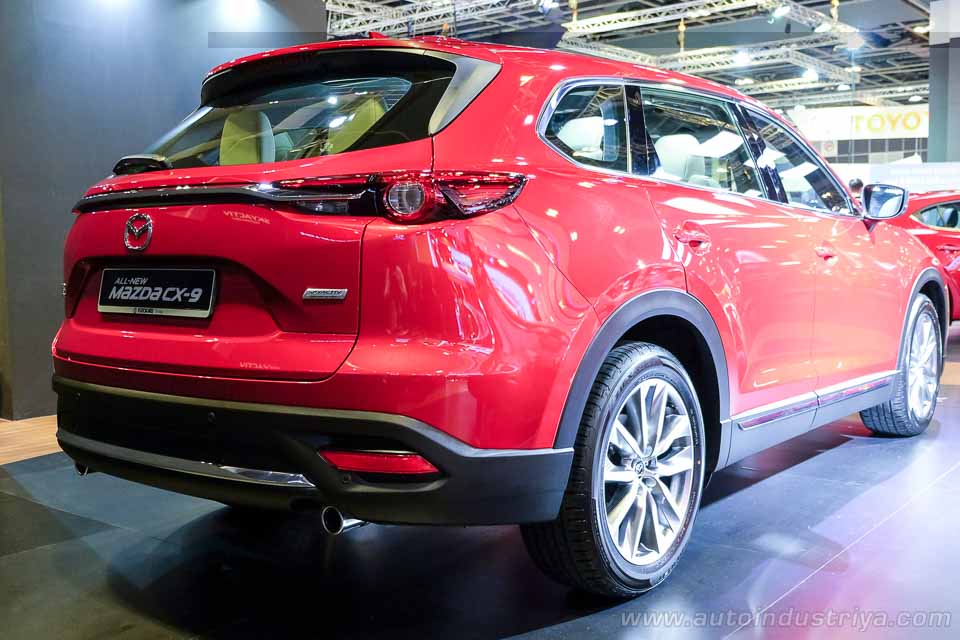 Rear of the Mazda CX-9