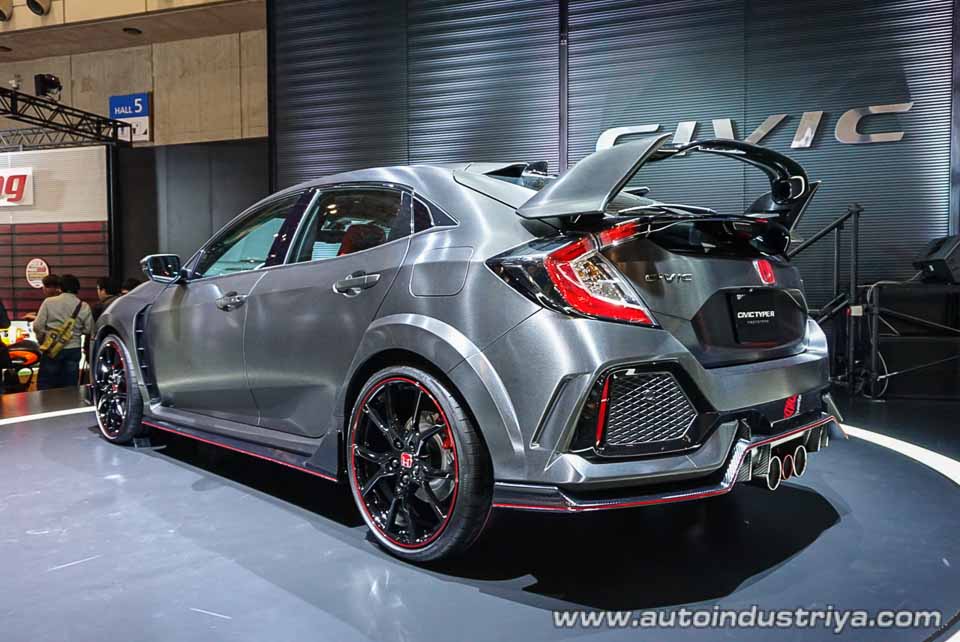 TAS 2017: Honda Civic Type R Prototype arrives in Asia