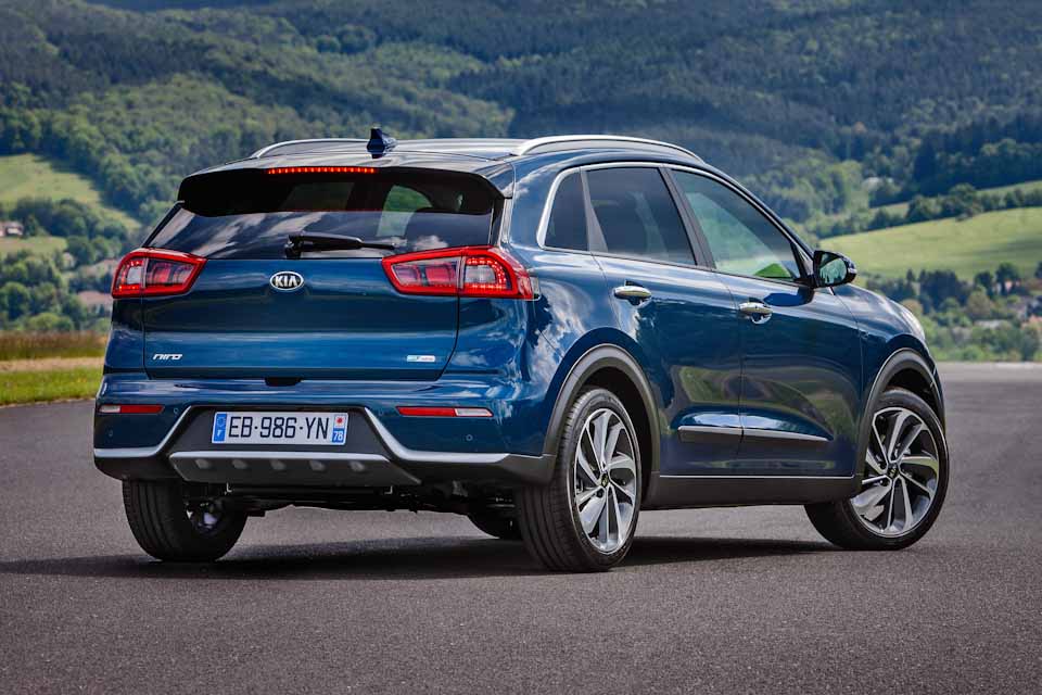 Kia marks ASEAN debut for Niro hybrid crossover