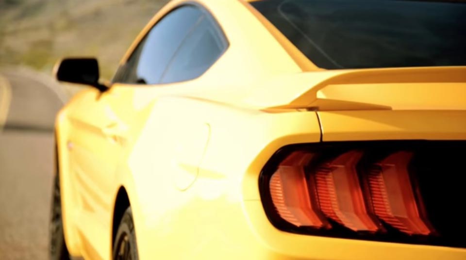 The curved taillights of the supposedly updated Ford Mustang for 2018