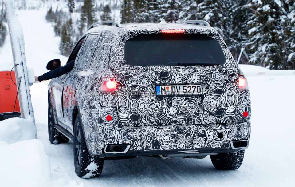 Rear of the upcoming BMW X7
