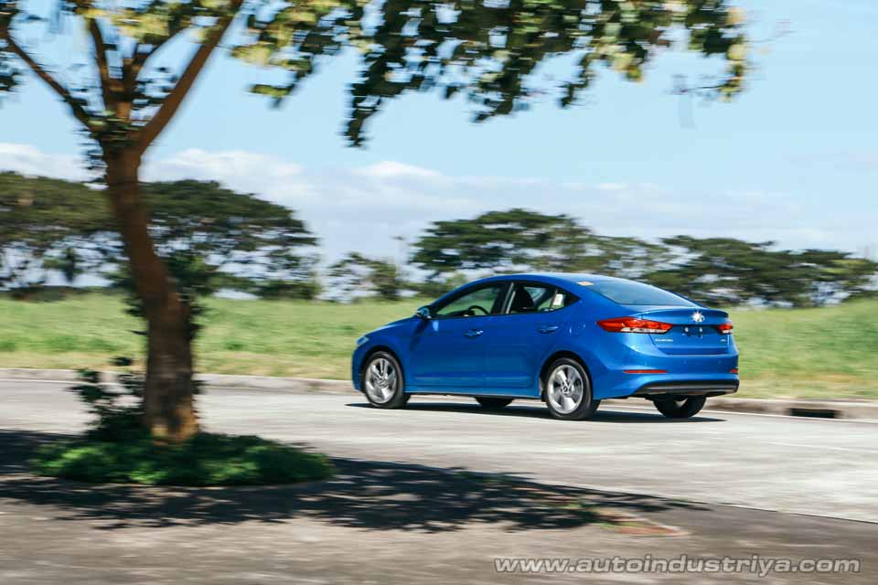 Rear quarter of the 2016 Hyundai Elantra GLS