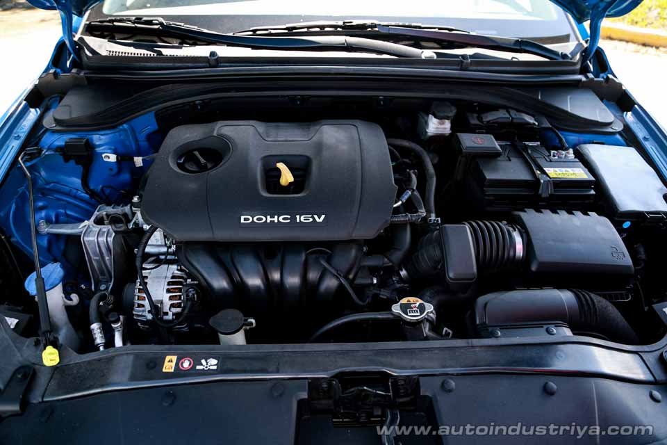 The 2.0-liter Nu inline-four MPI powering the 2016 Elantra GLS