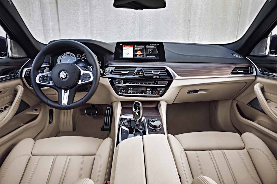 BMW reveals all-new 5 Series Touring