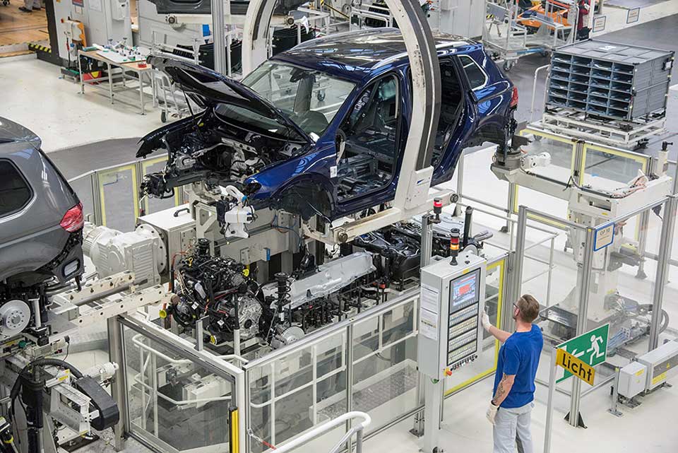 Volkswagen Group is world's top automaker in 2016