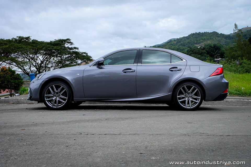 2017 Lexus IS 350 F Sport