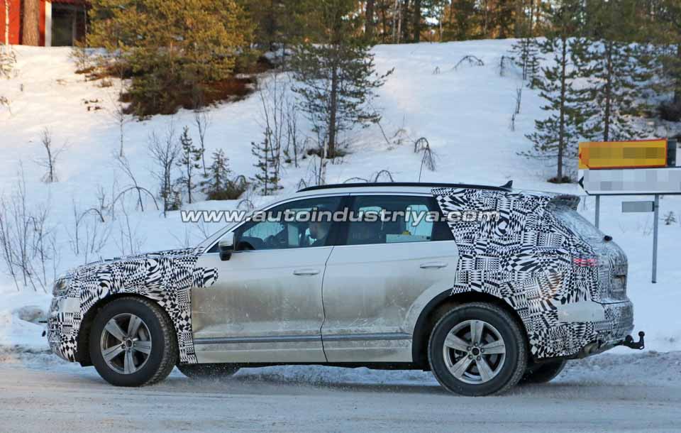 Spied: Volkswagen Touareg