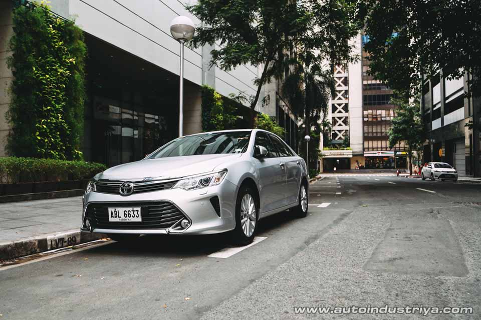 The 2016 Toyota V6 Camry in the metropolis