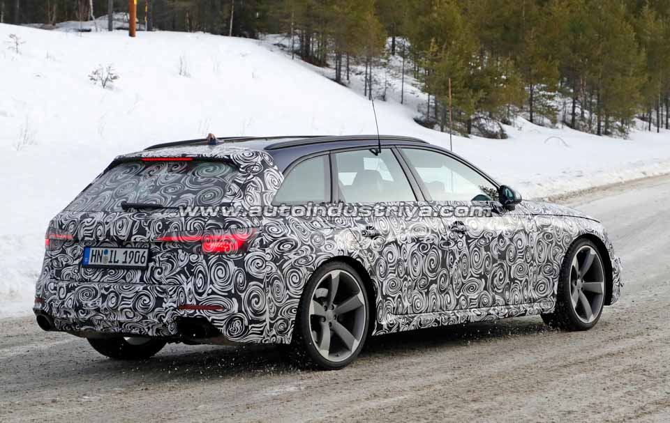 Spied: Next-gen Audi RS4 Avant spotted with production body