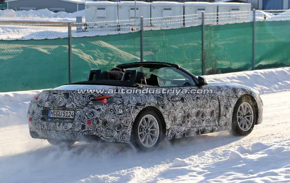 Rear quarter of the 2018 BMW Z5
