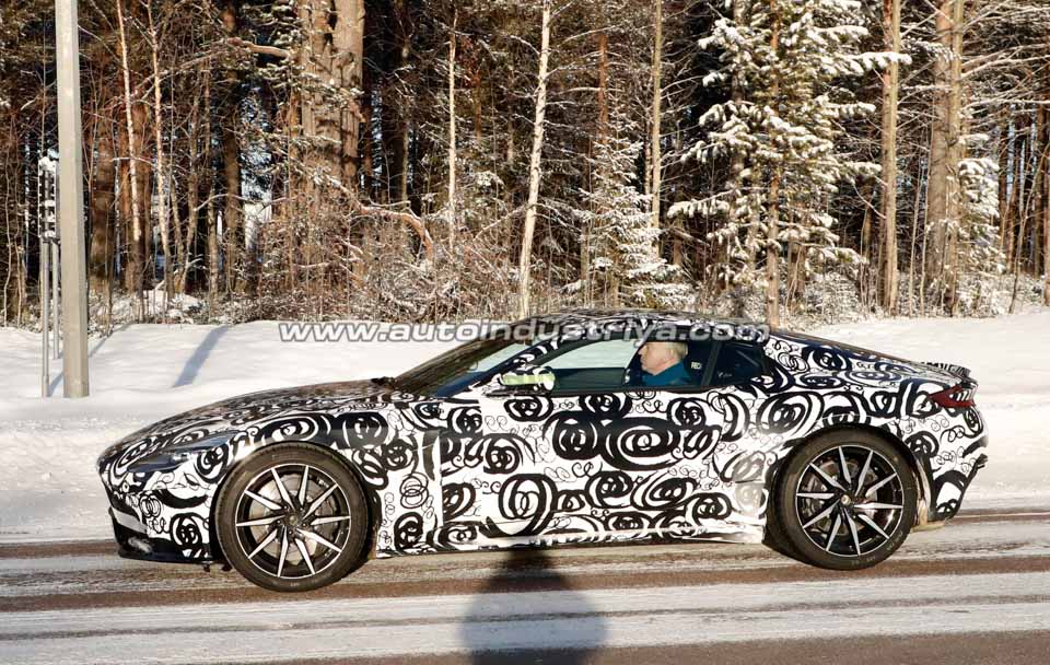Side profile of the Aston Martin DB11 S