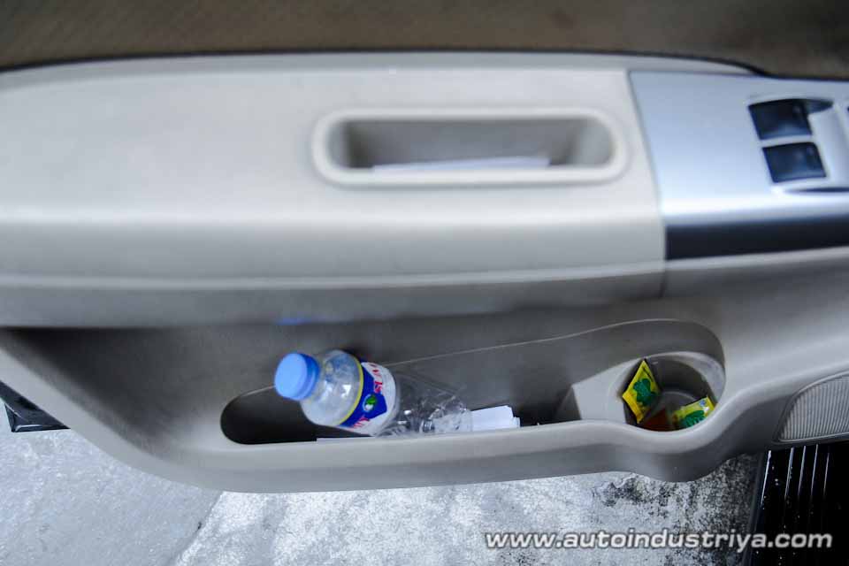 7 ways to remove odors from your car