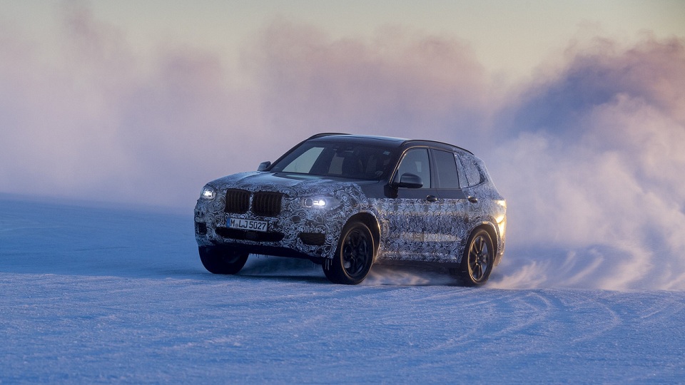 The 2018 BMW X3 playing in the snow
