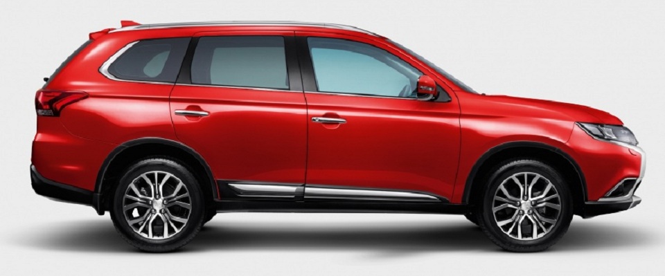 Side profile of the 2017 Mitsubishi Outlander