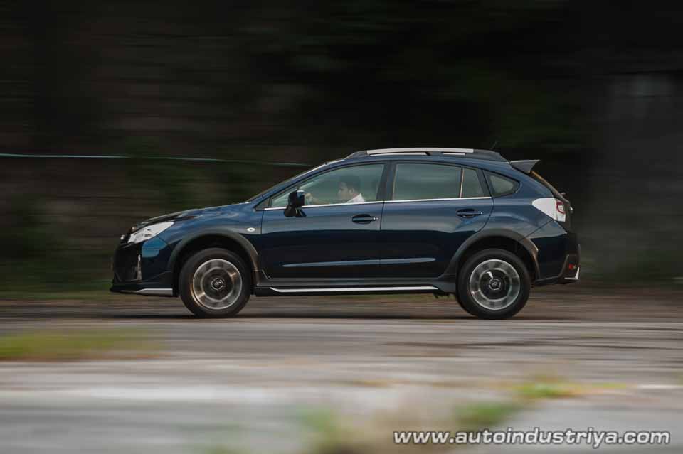 Side profile of the 2016 Subaru XV