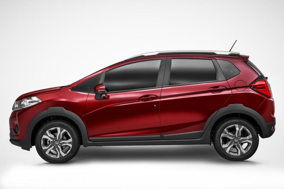 Side profile of the 2017 Honda WR-V