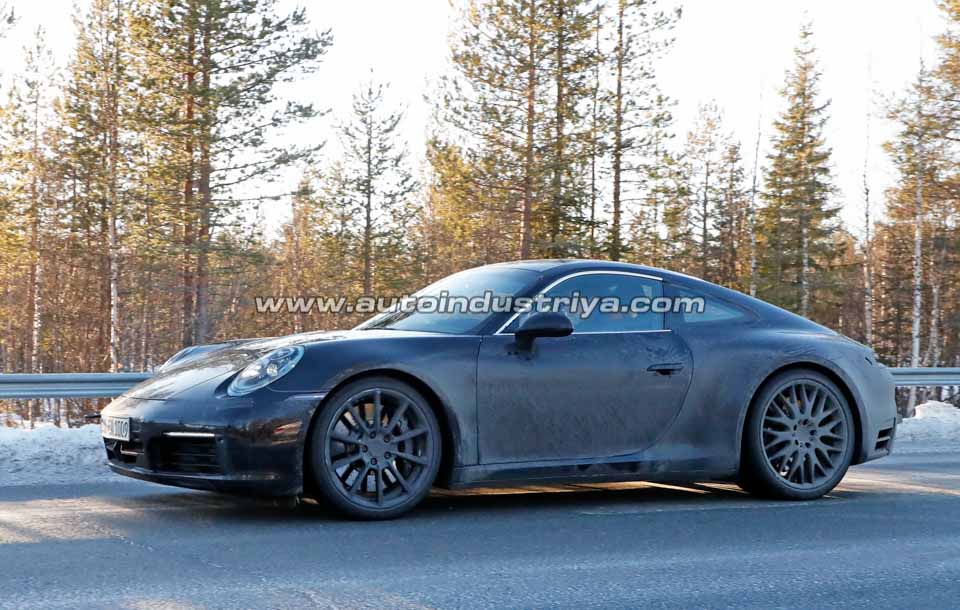 Spied: Porsche continues development for next-gen 911