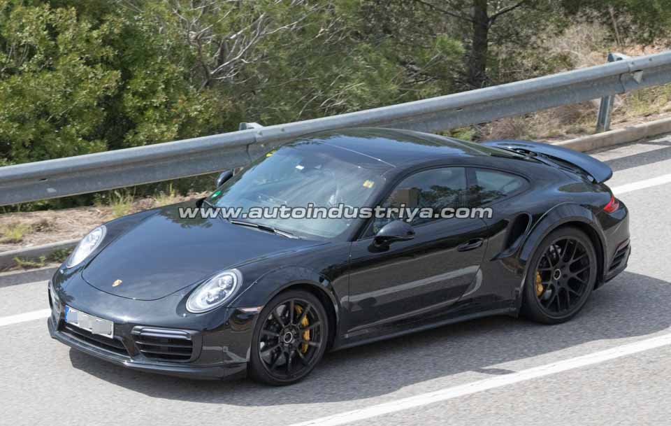 Spied: 2019 Porsche 911 Turbo begins making rounds