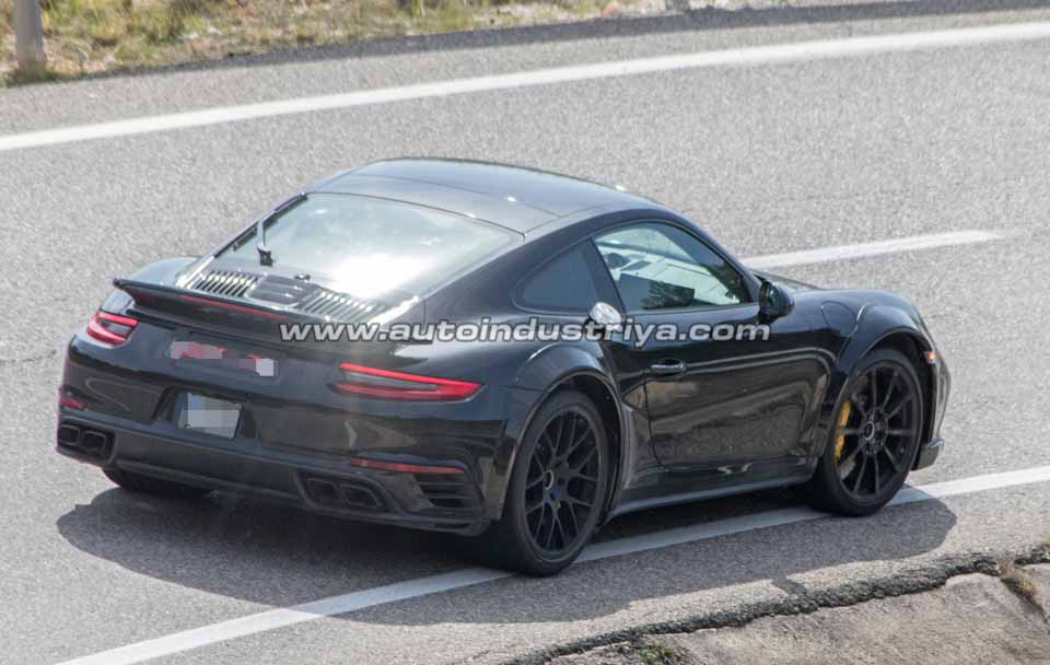 Spied: 2019 Porsche 911 Turbo begins making rounds