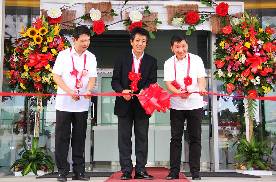 Mitsubishi Philippines inaugurates two new dealerships 