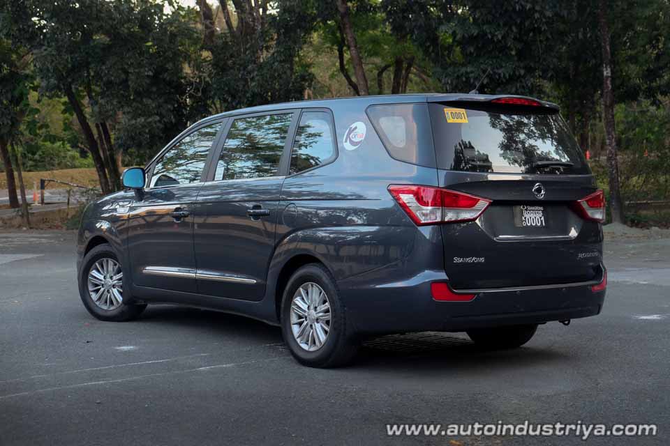 2017 Ssangyong Rodius 2.0 EX 9