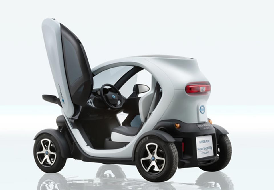 Ride-share using the Nissan New Mobility Concept in Yokohama