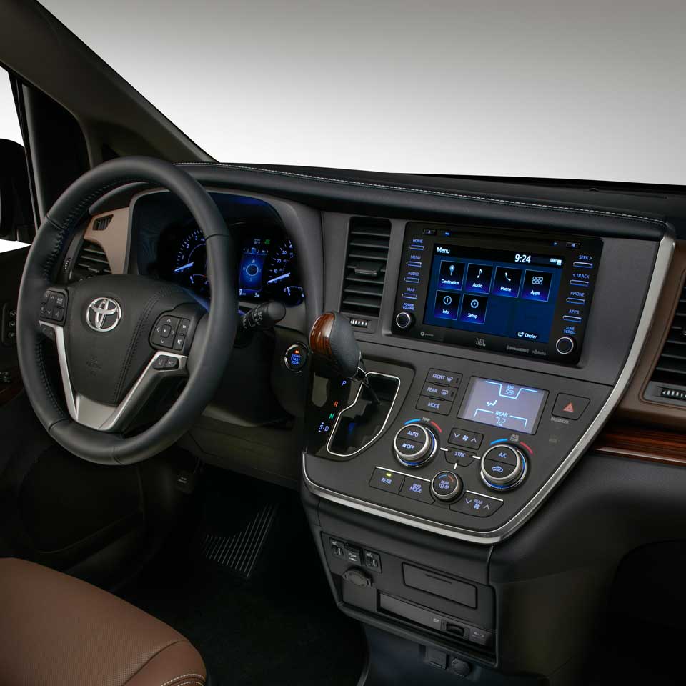 Toyota reveals facelifted 2018 Sienna 