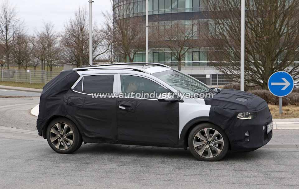 Spied: Kia Stonic 