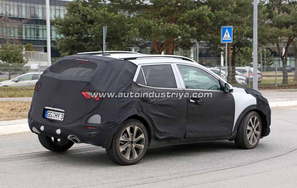 Spied: Kia Stonic 