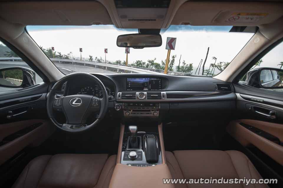 2016 Lexus LS 460L